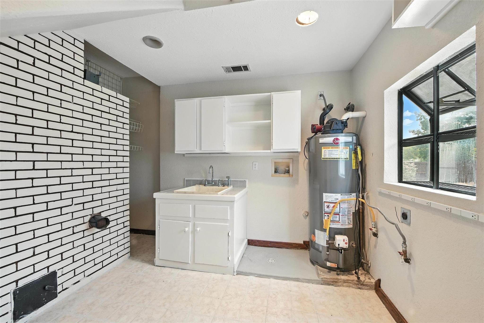 1323 Dublin Street Grapevine TX 76051