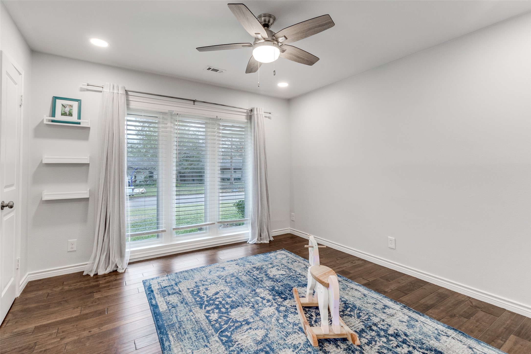 8331 San Cristobal Drive Dallas TX 75218