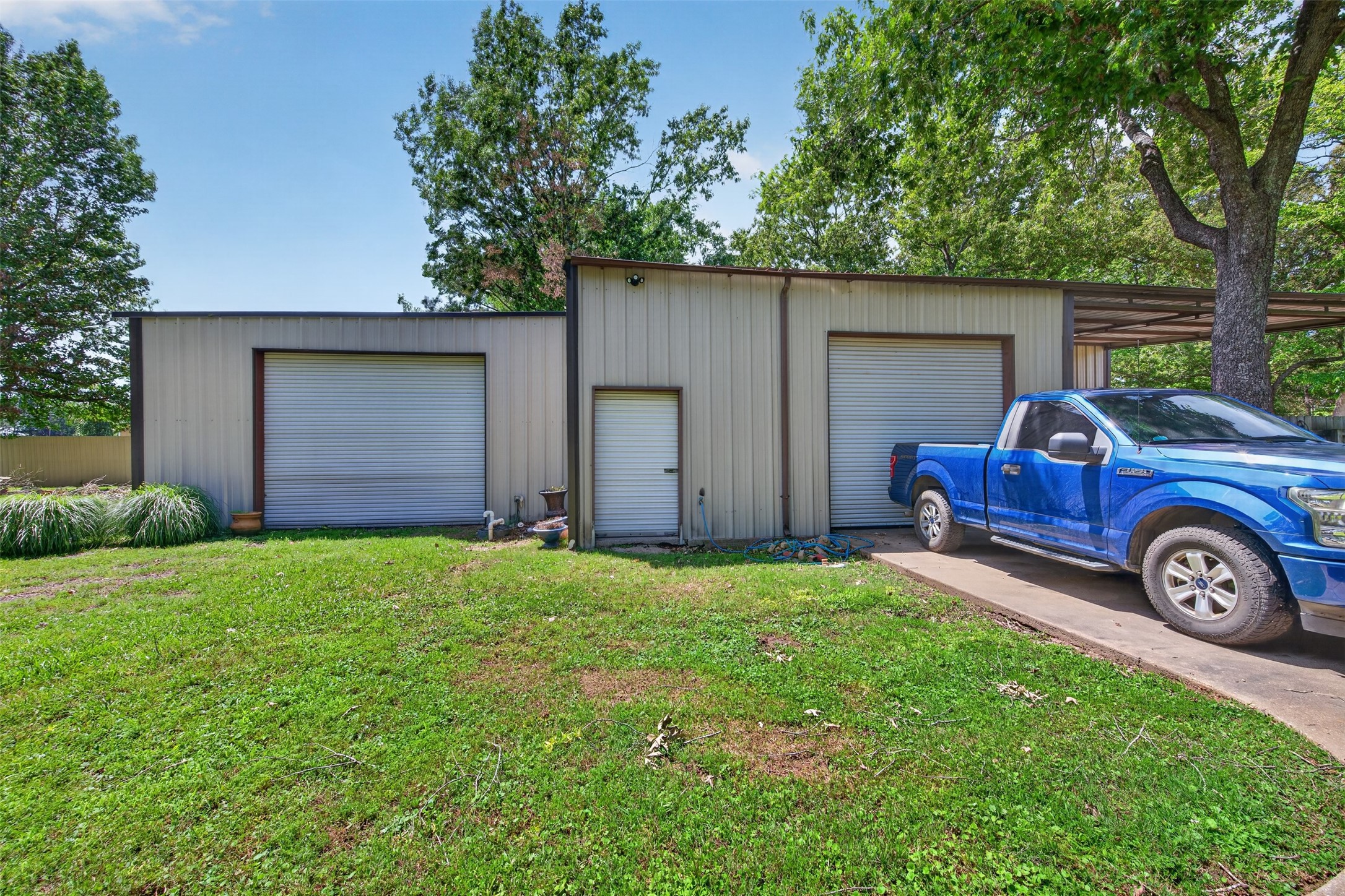 1411 Holly Street S Waskom TX 75692