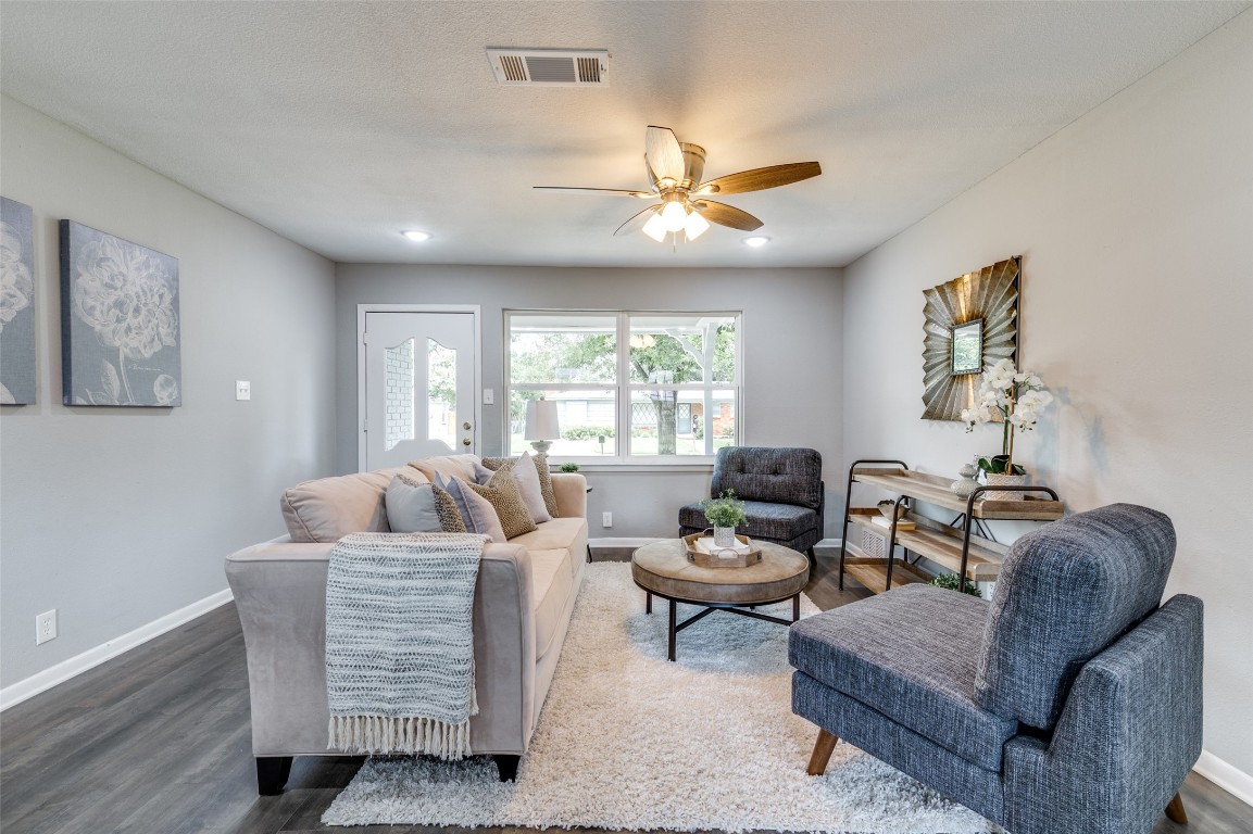 1129 Valentine Street Hurst TX 76053