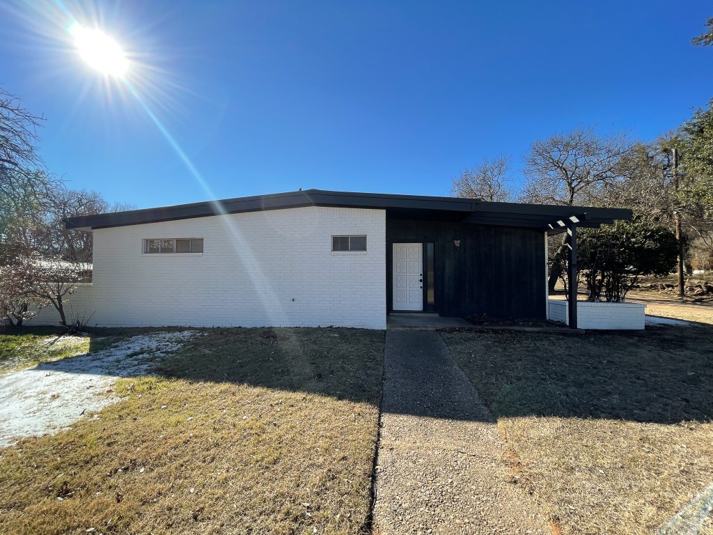 1303 NW 4th Avenue Mineral Wells TX 76067