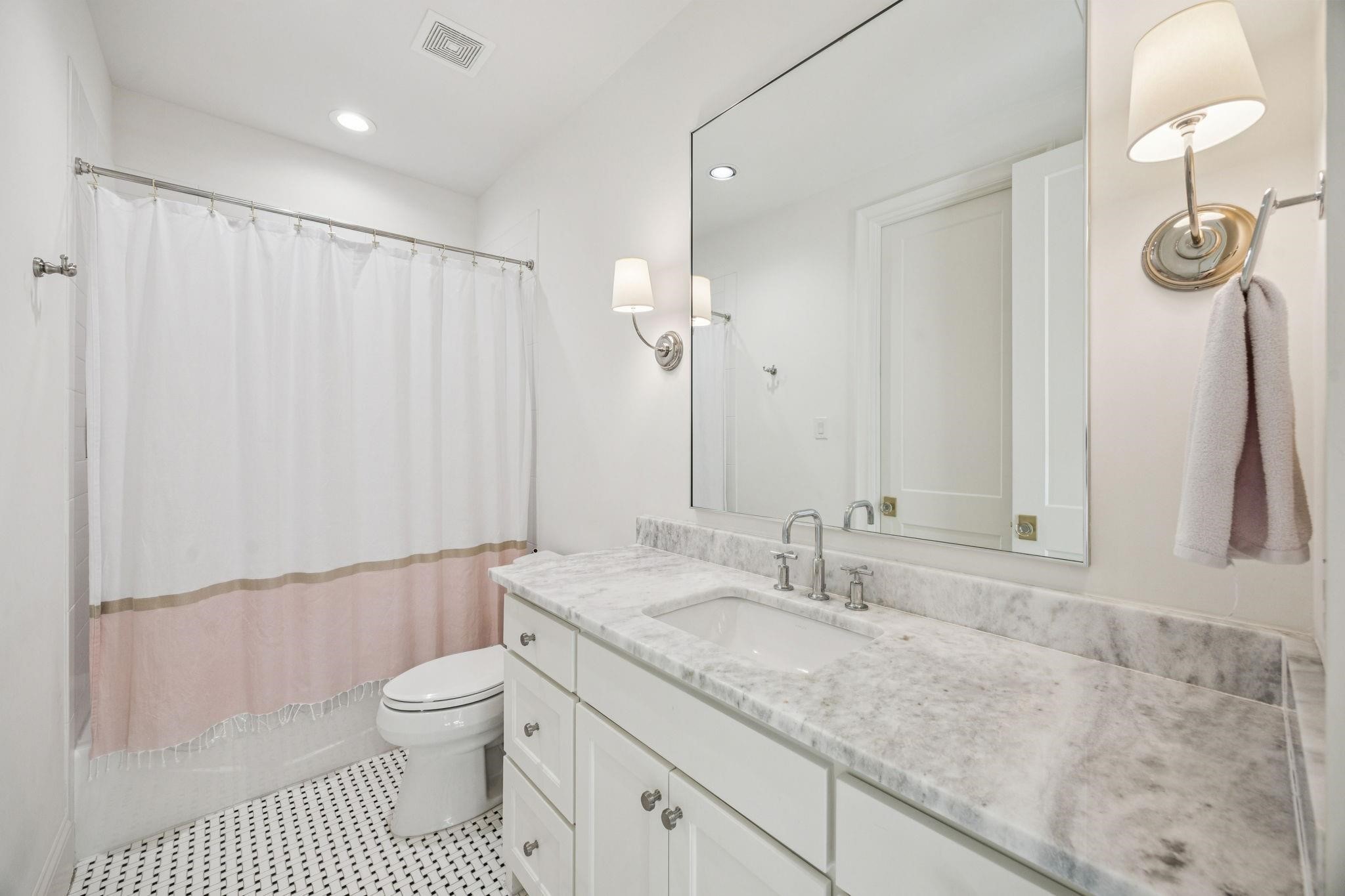 6815 Stichter Avenue Dallas TX 75230