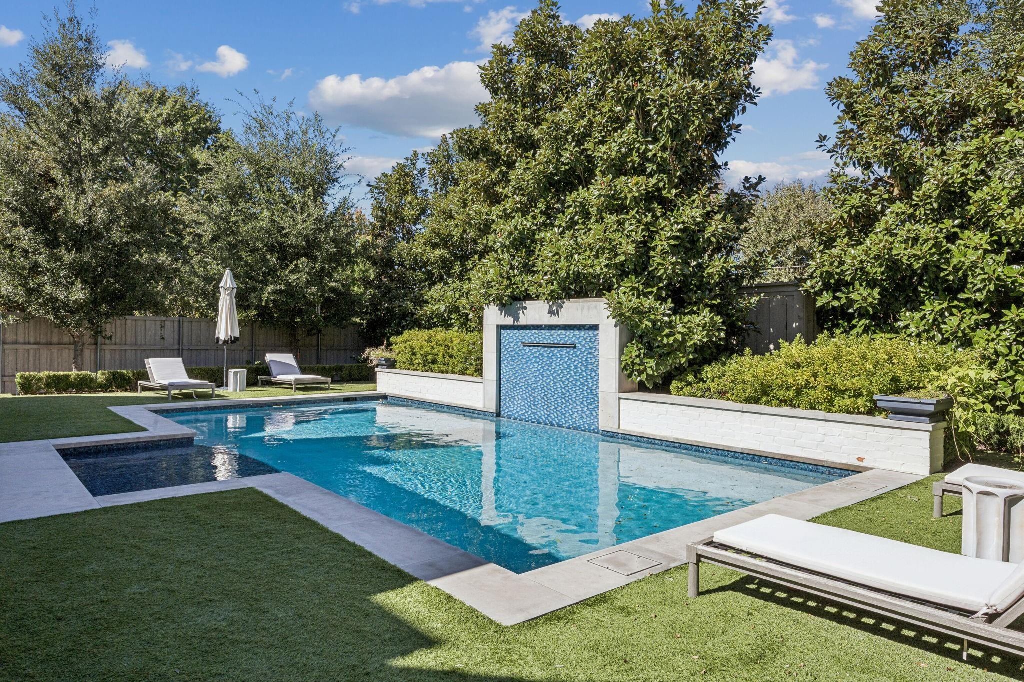 6815 Stichter Avenue Dallas TX 75230
