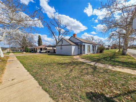 1200 E Twelfth Street Sweetwater TX 79556