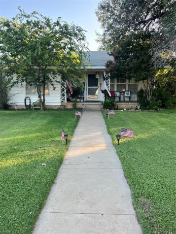 2113 4th Street Brownwood TX 76801