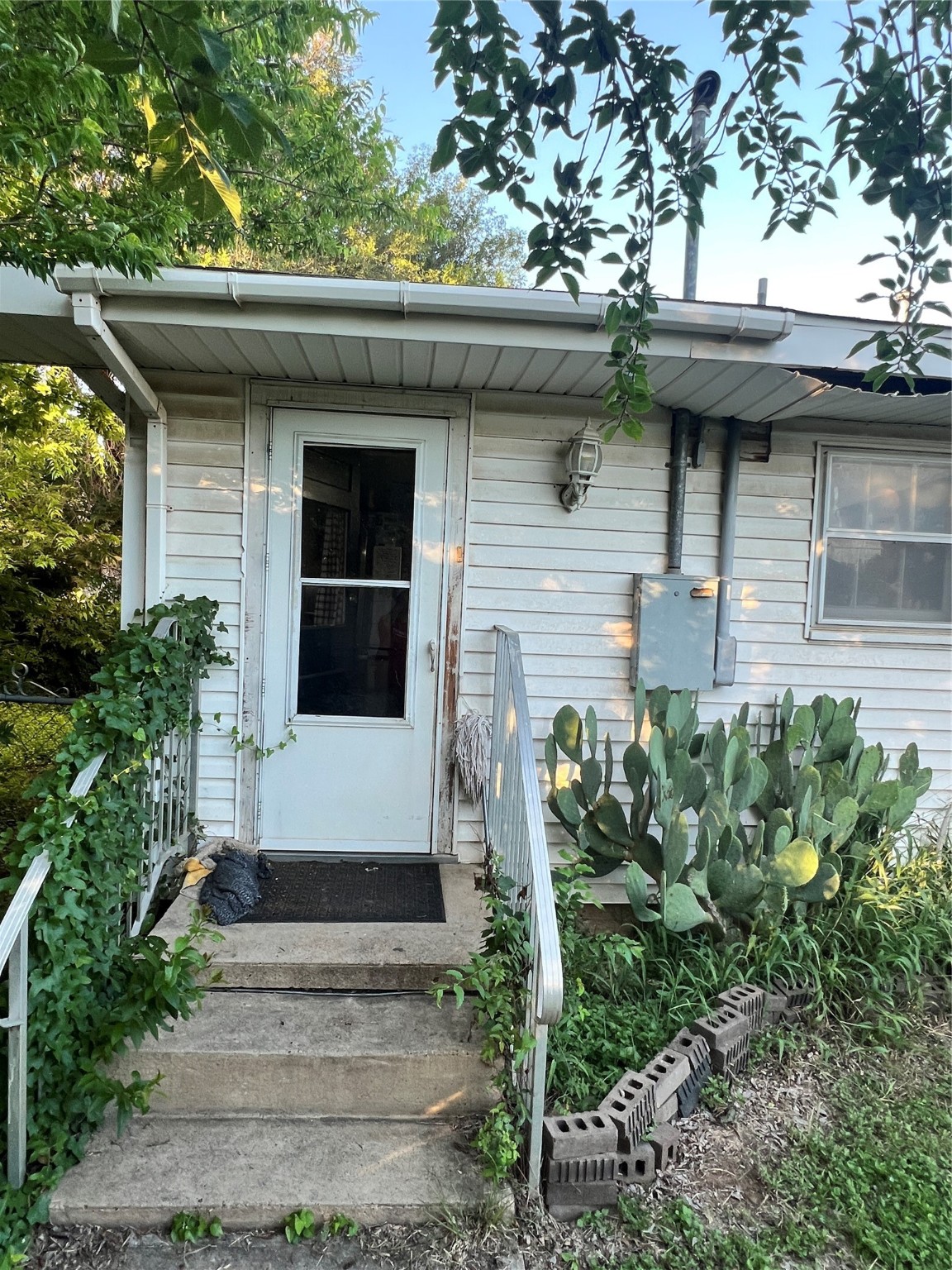 2113 4th Street Brownwood TX 76801