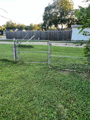2113 4th Street Brownwood TX 76801