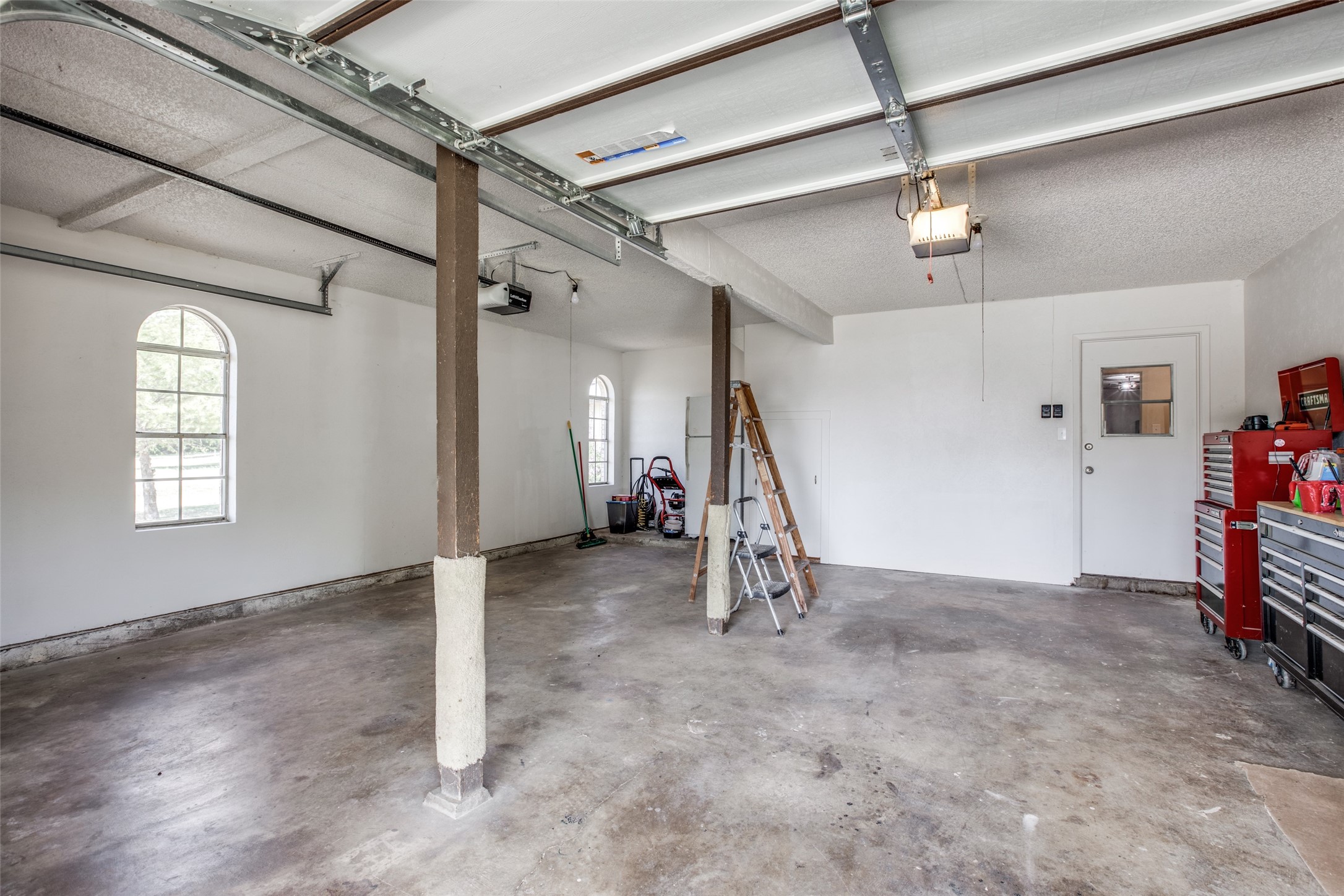 805 Quail Run Street Crowley TX 76036