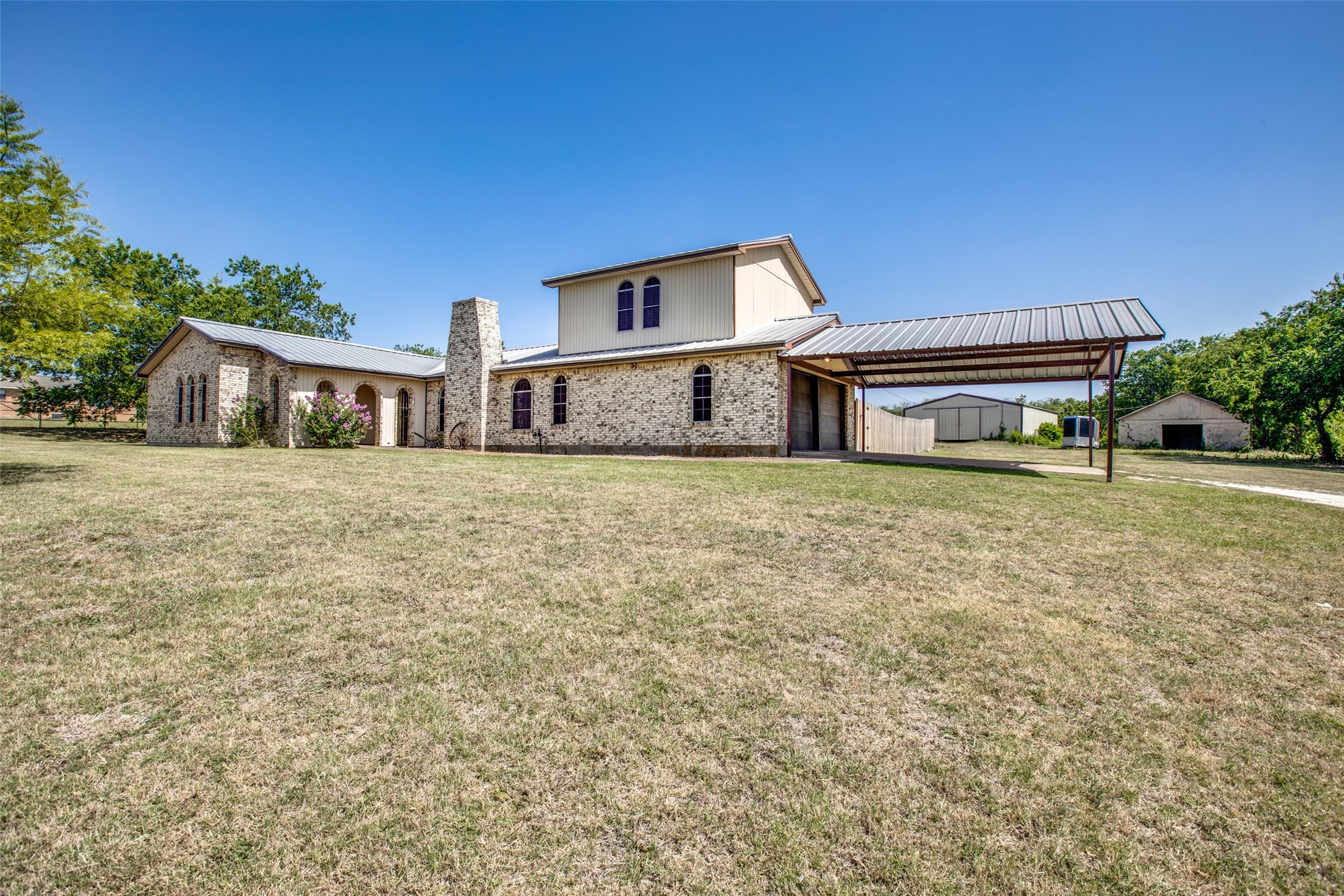 805 Quail Run Street Crowley TX 76036