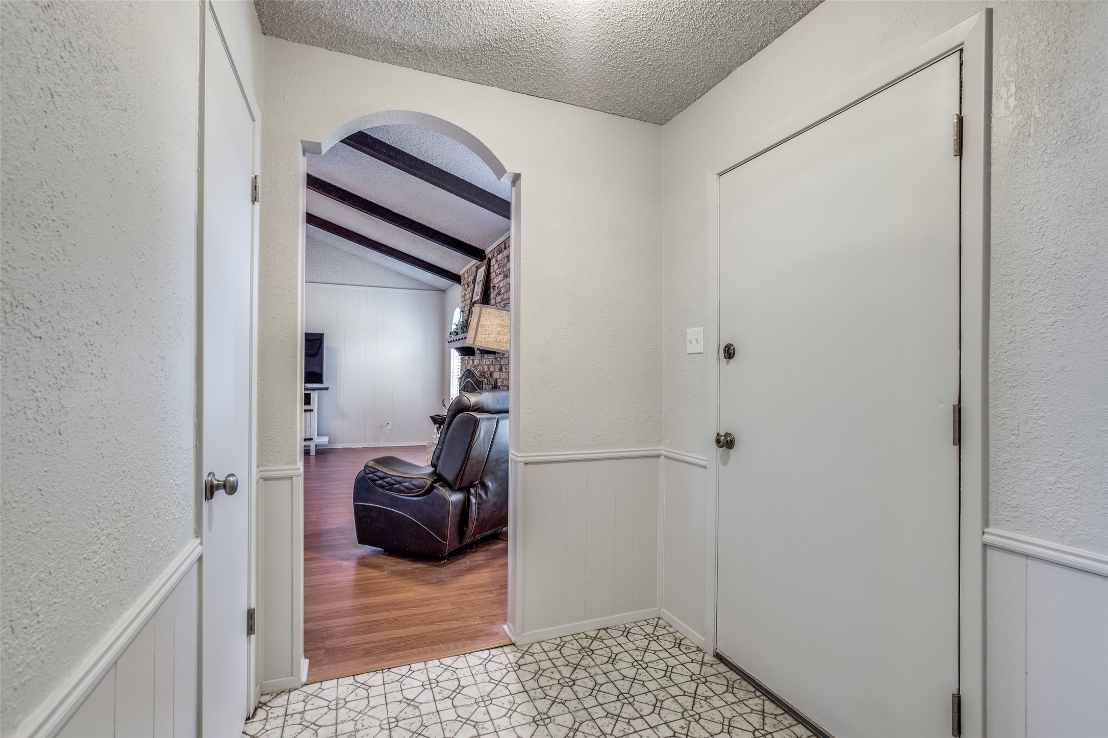 805 Quail Run Street Crowley TX 76036