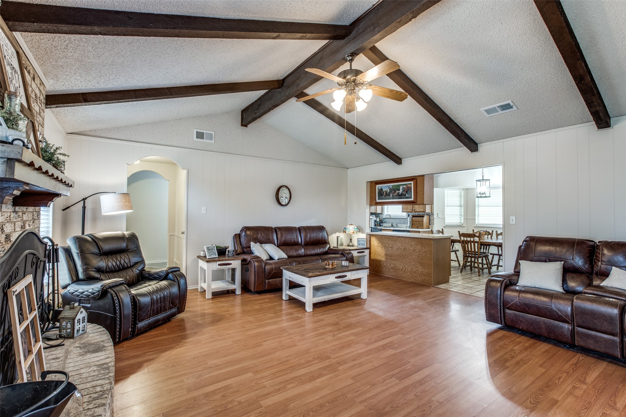 805 Quail Run Street Crowley TX 76036