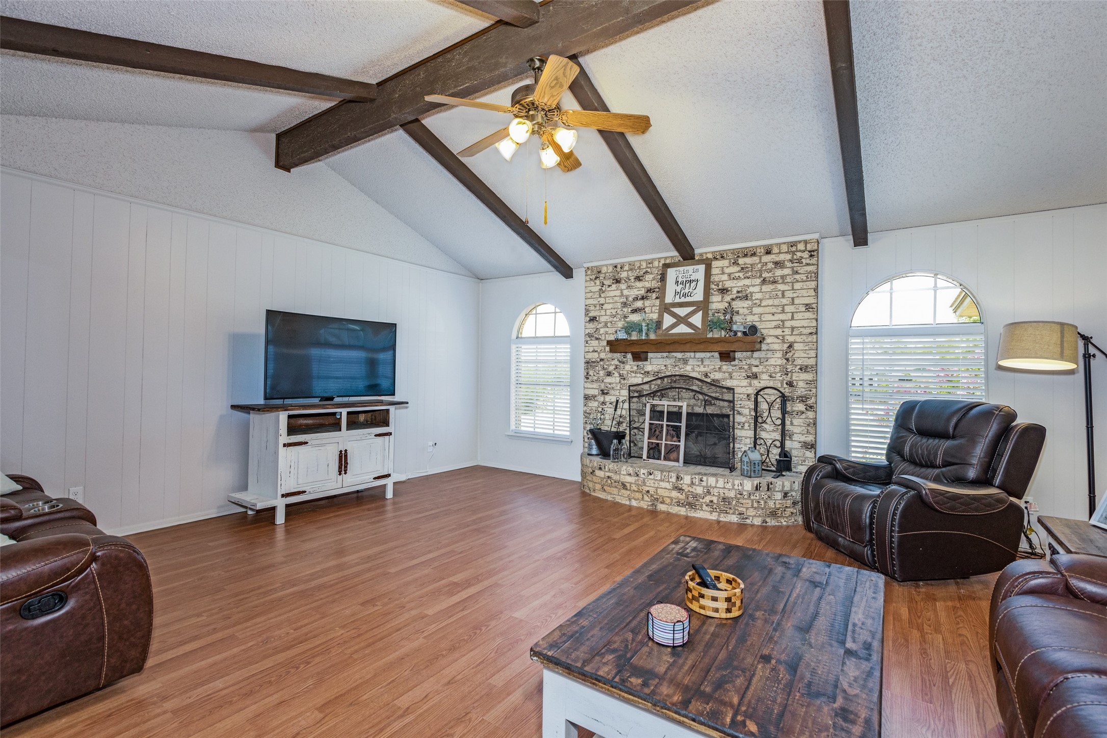 805 Quail Run Street Crowley TX 76036