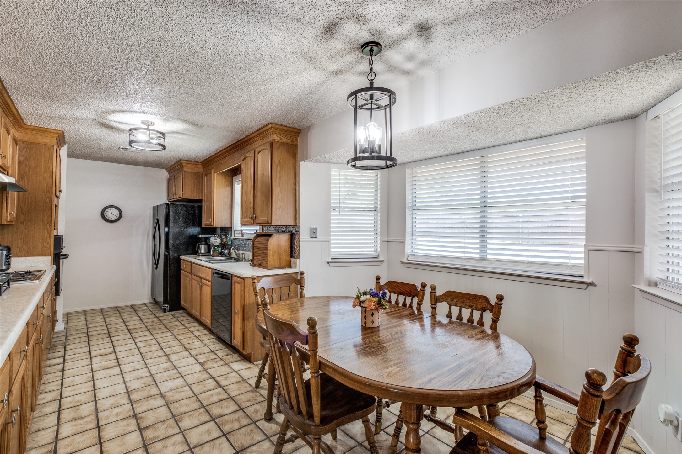 805 Quail Run Street Crowley TX 76036