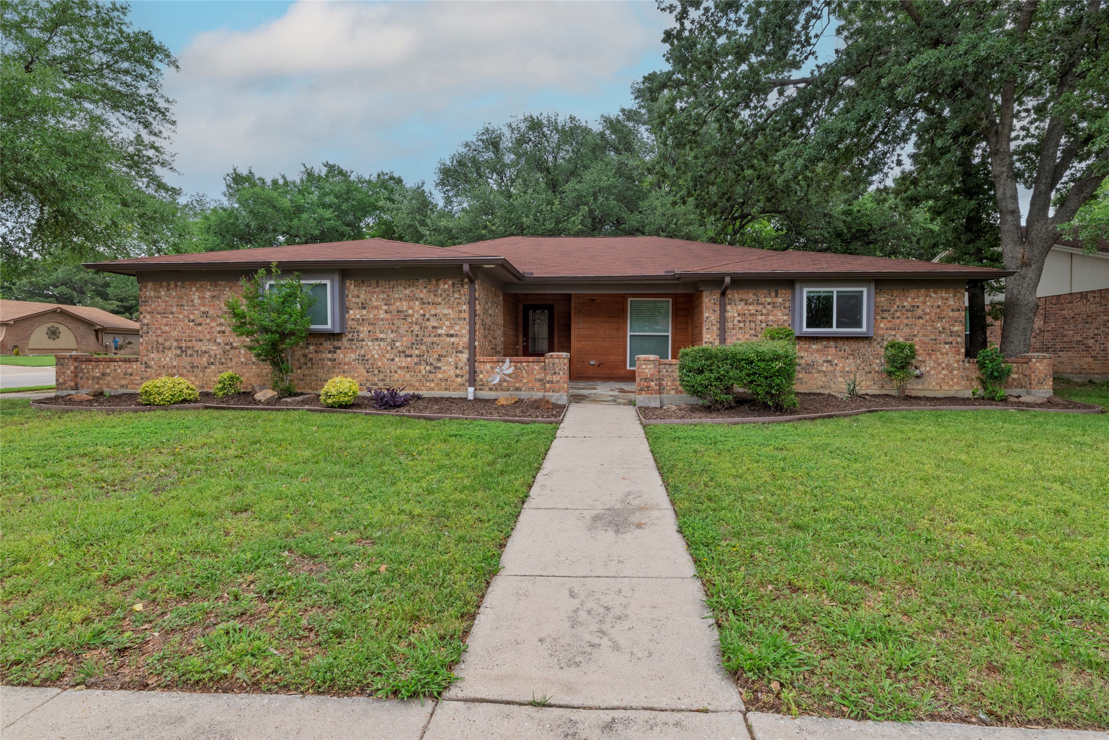 2601 Greenwood Court Bedford TX 76021