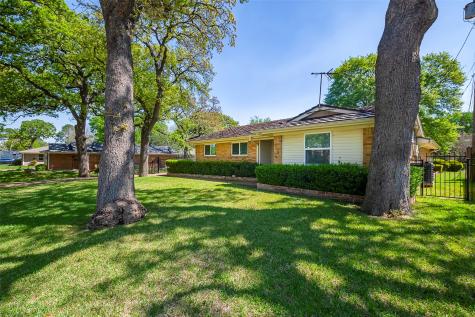 818 Westbrook Drive Irving TX 75060