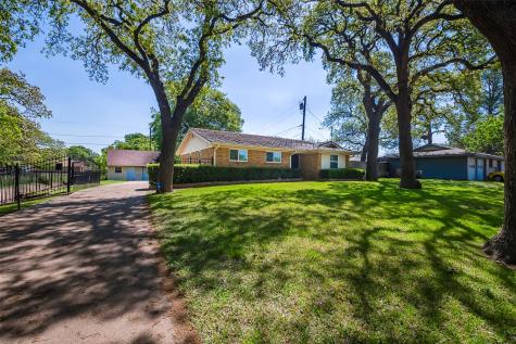 818 Westbrook Drive Irving TX 75060