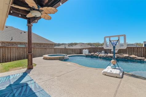 2006 Maxwell Court Aubrey TX 76227