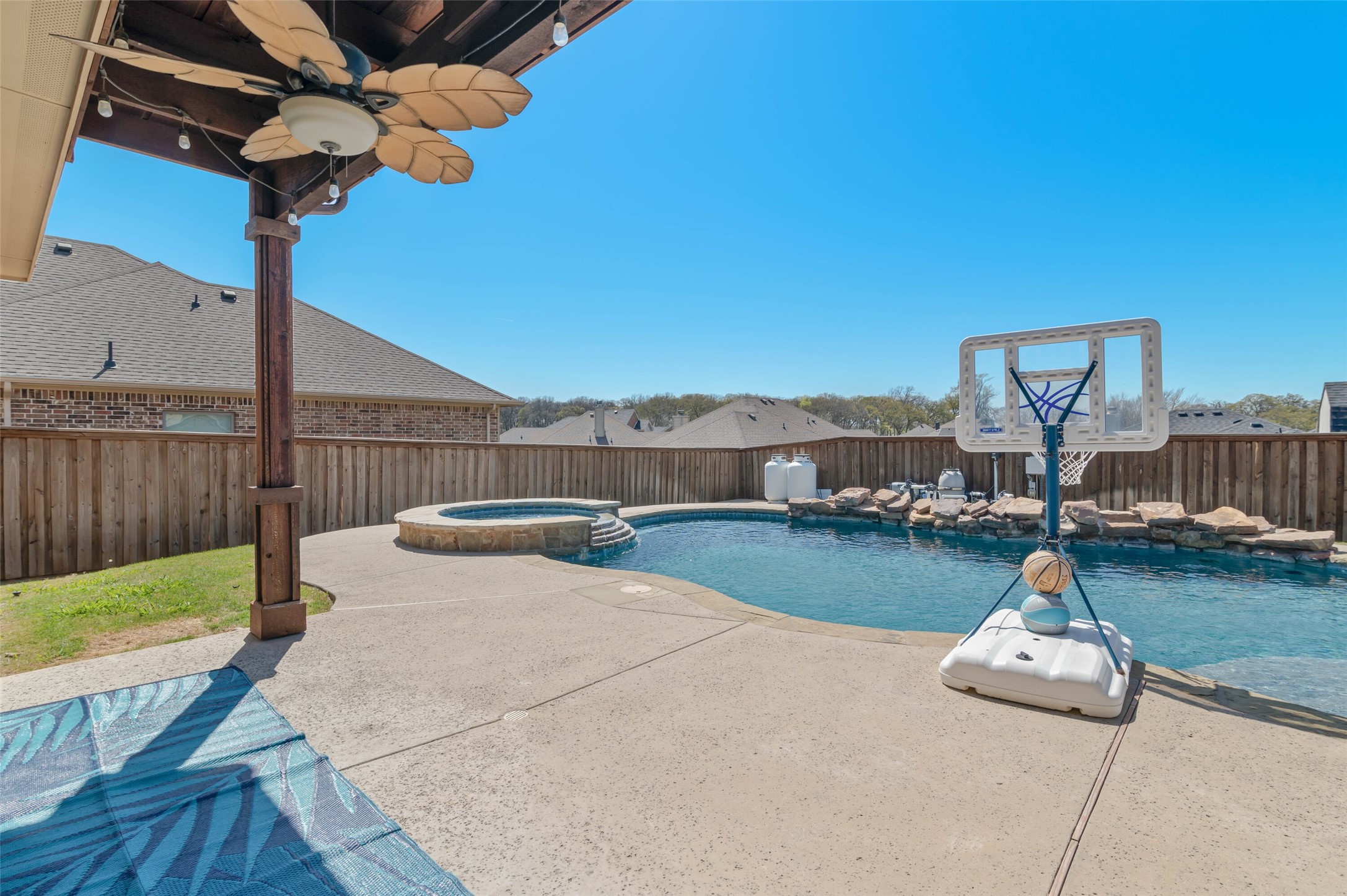 2006 Maxwell Court Aubrey TX 76227