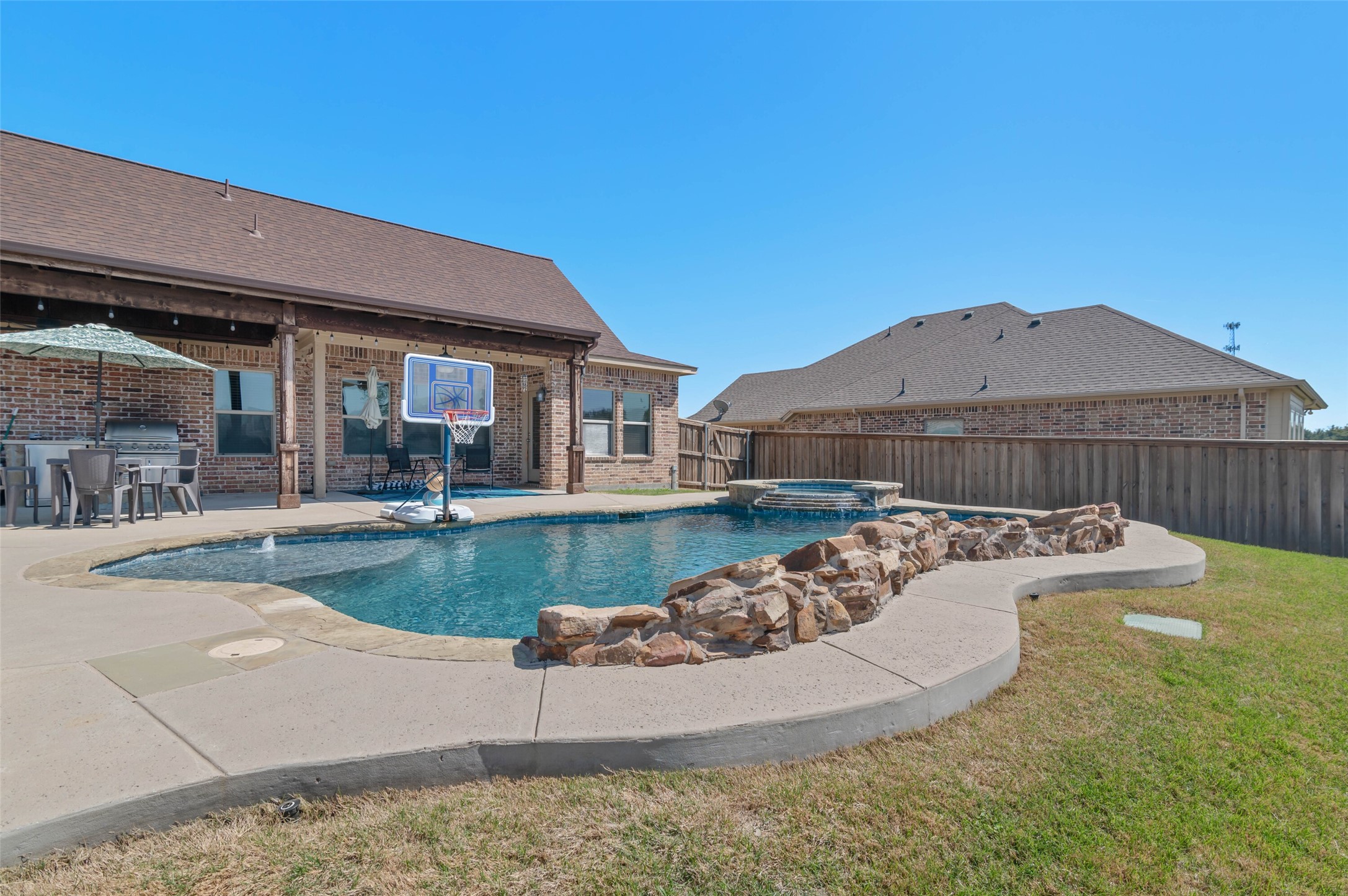 2006 Maxwell Court Aubrey TX 76227