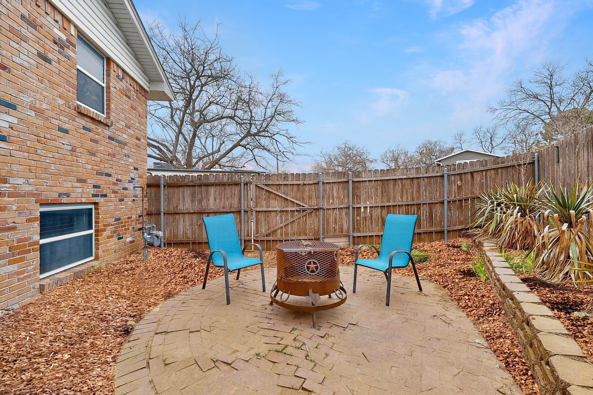 202 Senter Valley Road Irving TX 75060