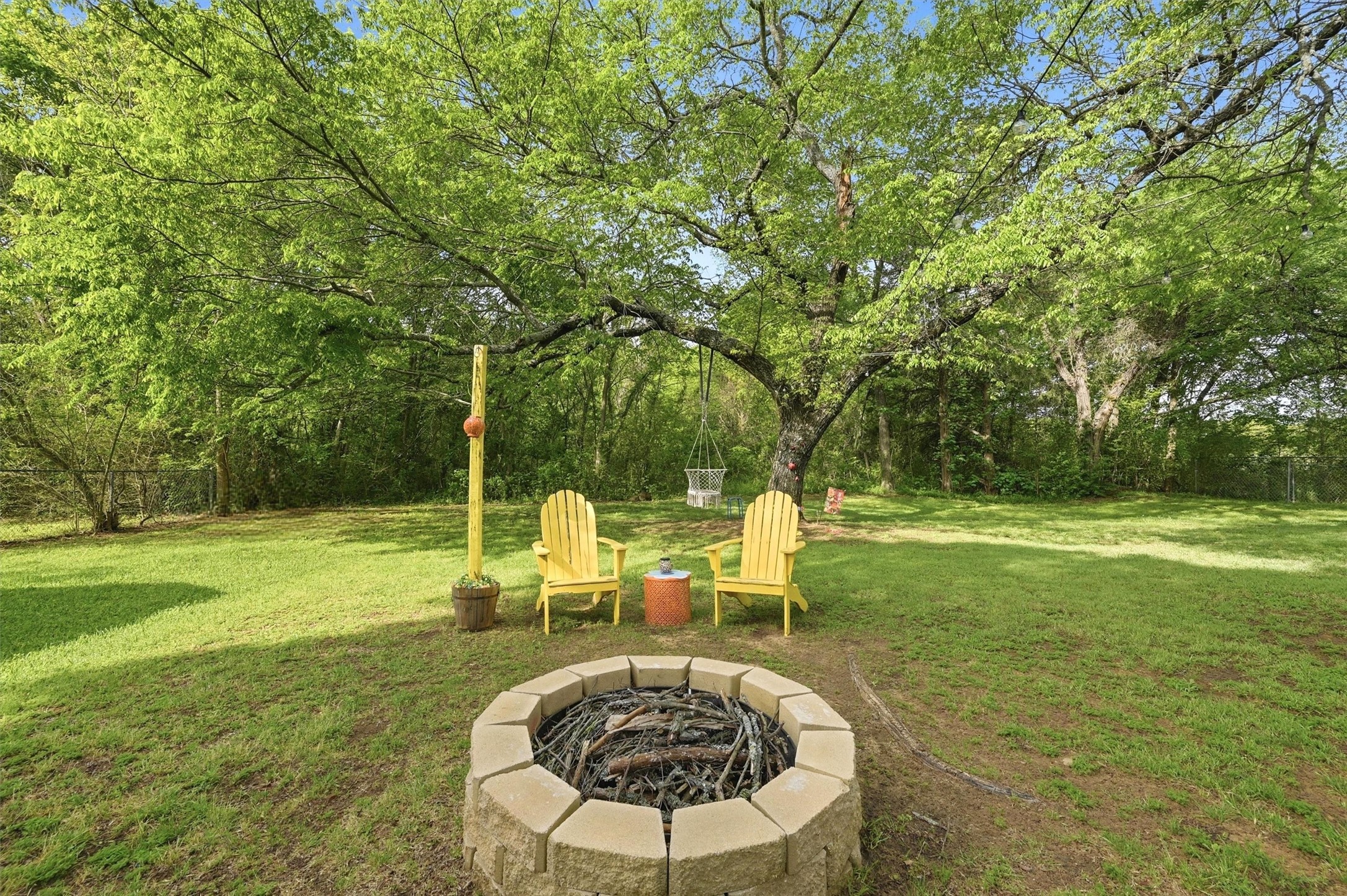 108 San Chez Drive Lake Kiowa TX 76240