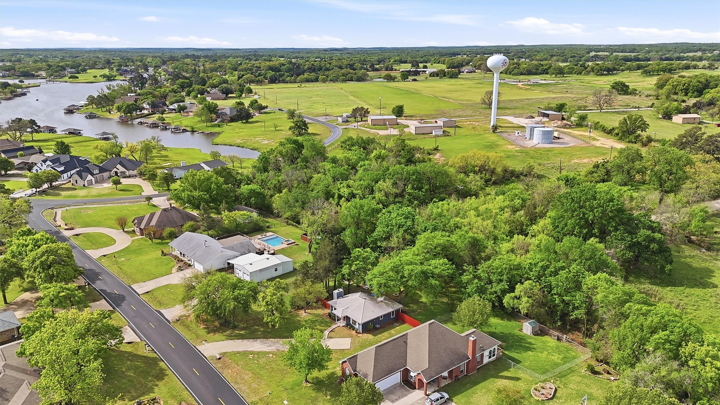 108 San Chez Drive Lake Kiowa TX 76240