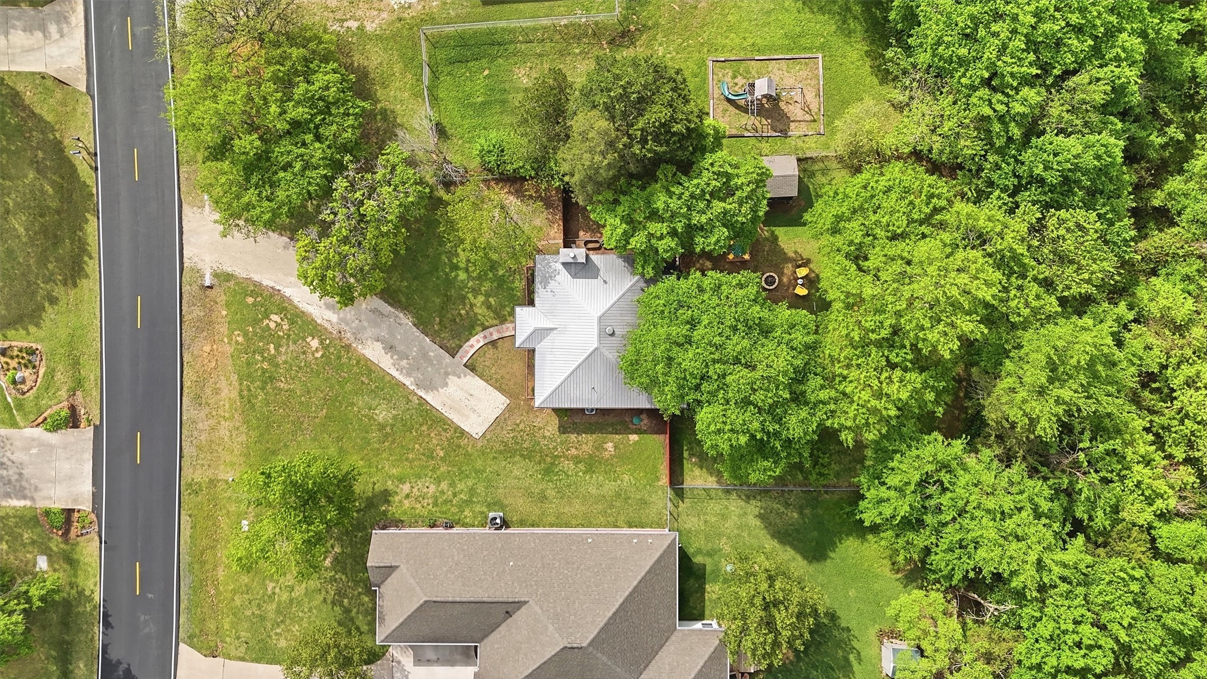 108 San Chez Drive Lake Kiowa TX 76240