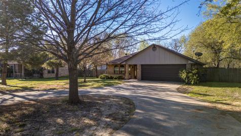 1009 Division Street Greenville TX 75401