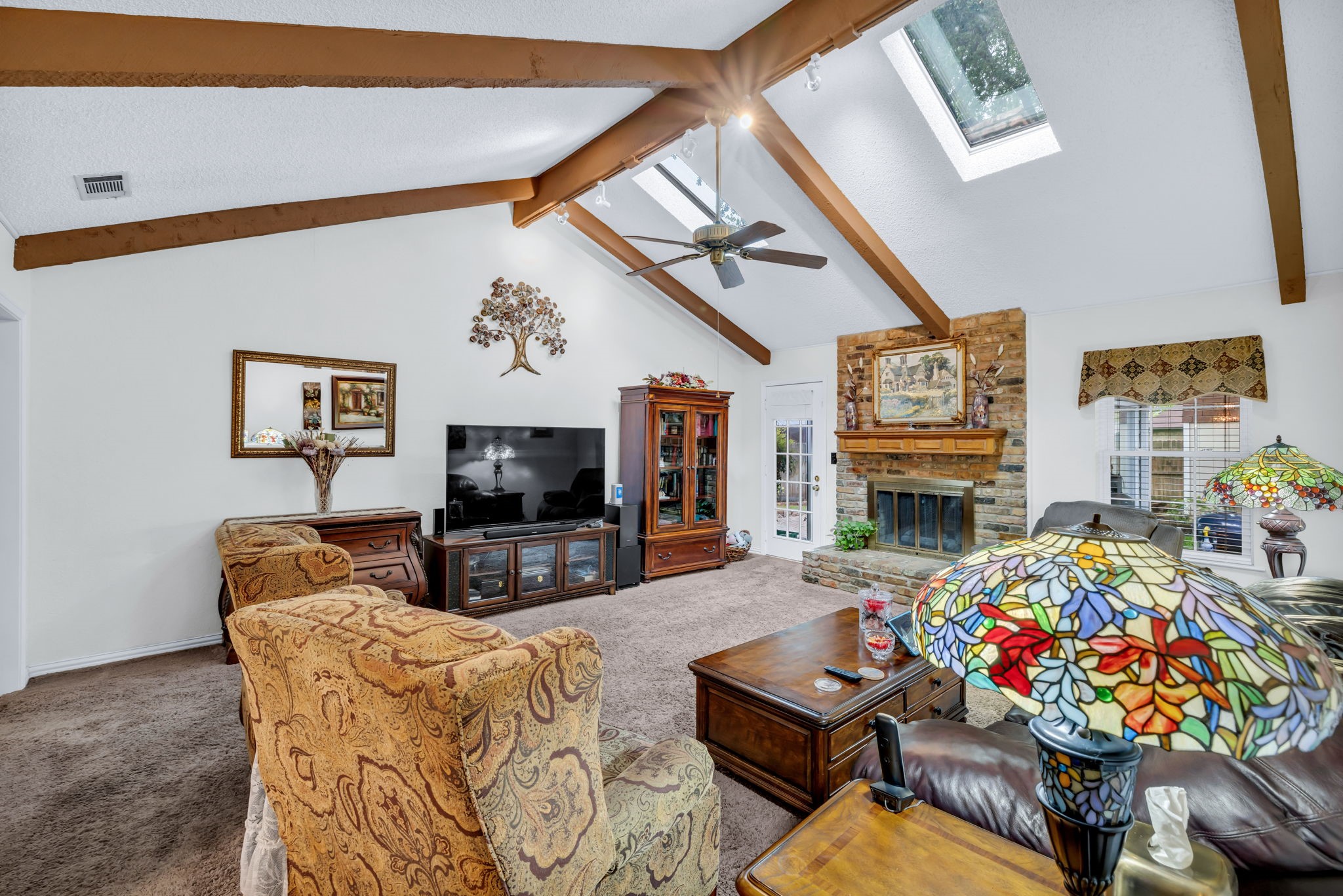 1823 Ridgebrook Drive Arlington TX 76015