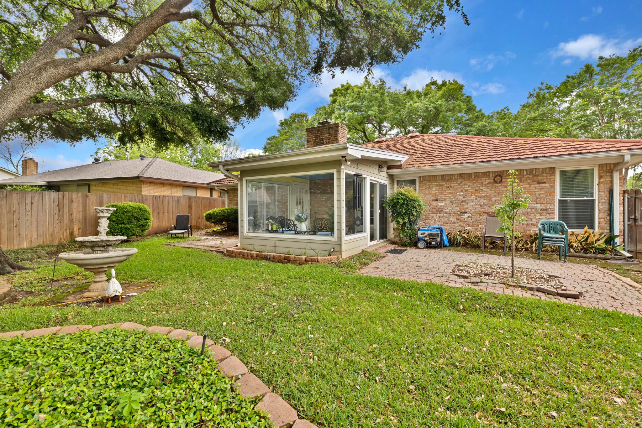 1823 Ridgebrook Drive Arlington TX 76015