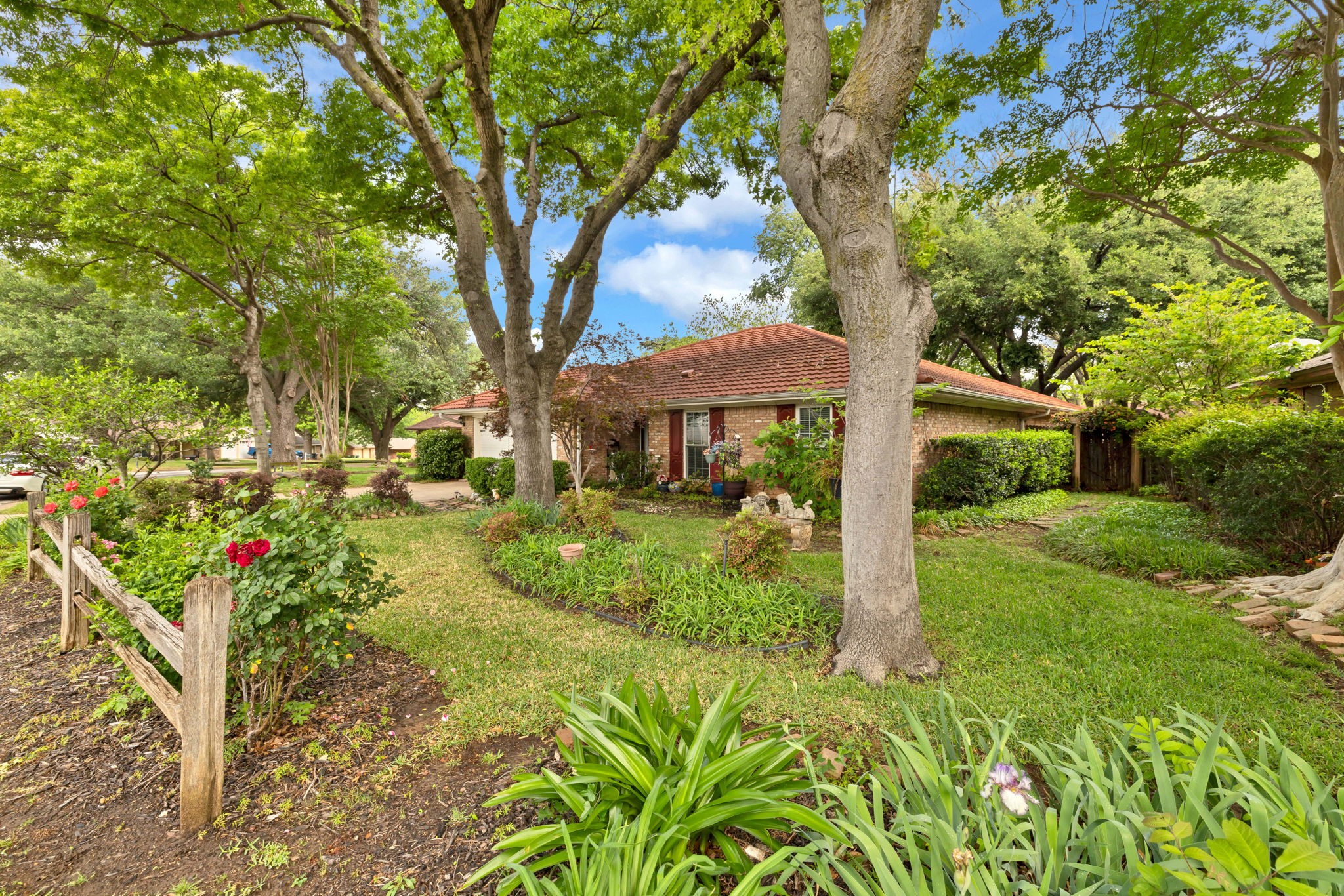 1823 Ridgebrook Drive Arlington TX 76015