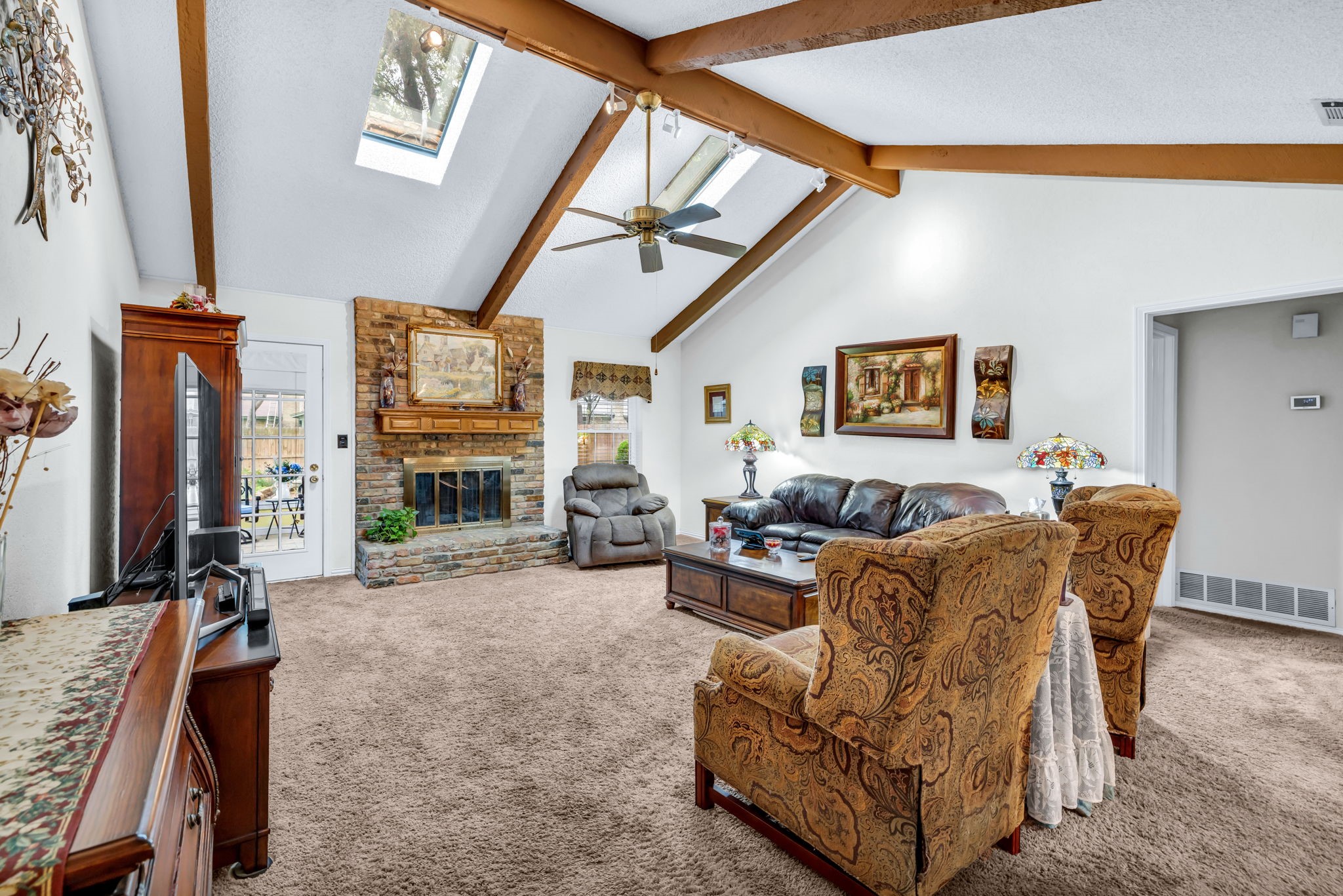 1823 Ridgebrook Drive Arlington TX 76015