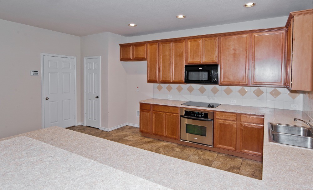 506 Port Royale Way Euless TX 76039