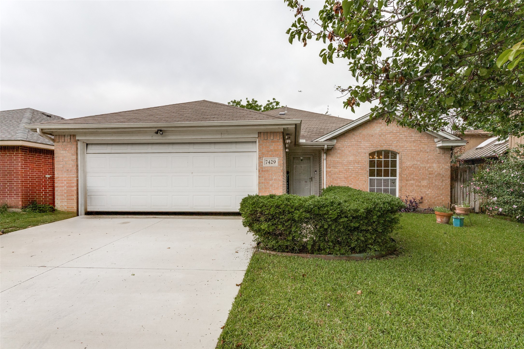 7429 Creekfall Drive Fort Worth TX 76137