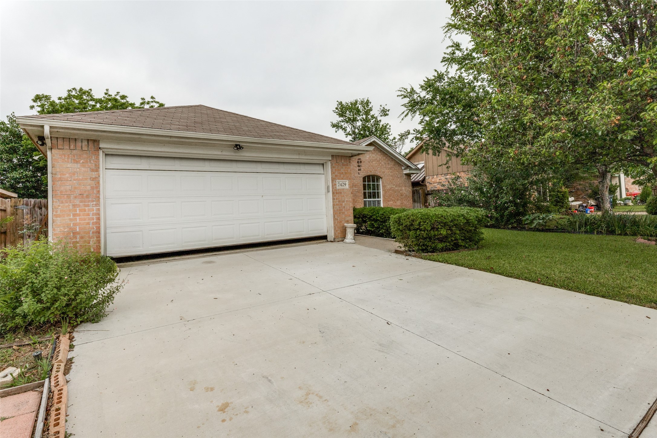 7429 Creekfall Drive Fort Worth TX 76137