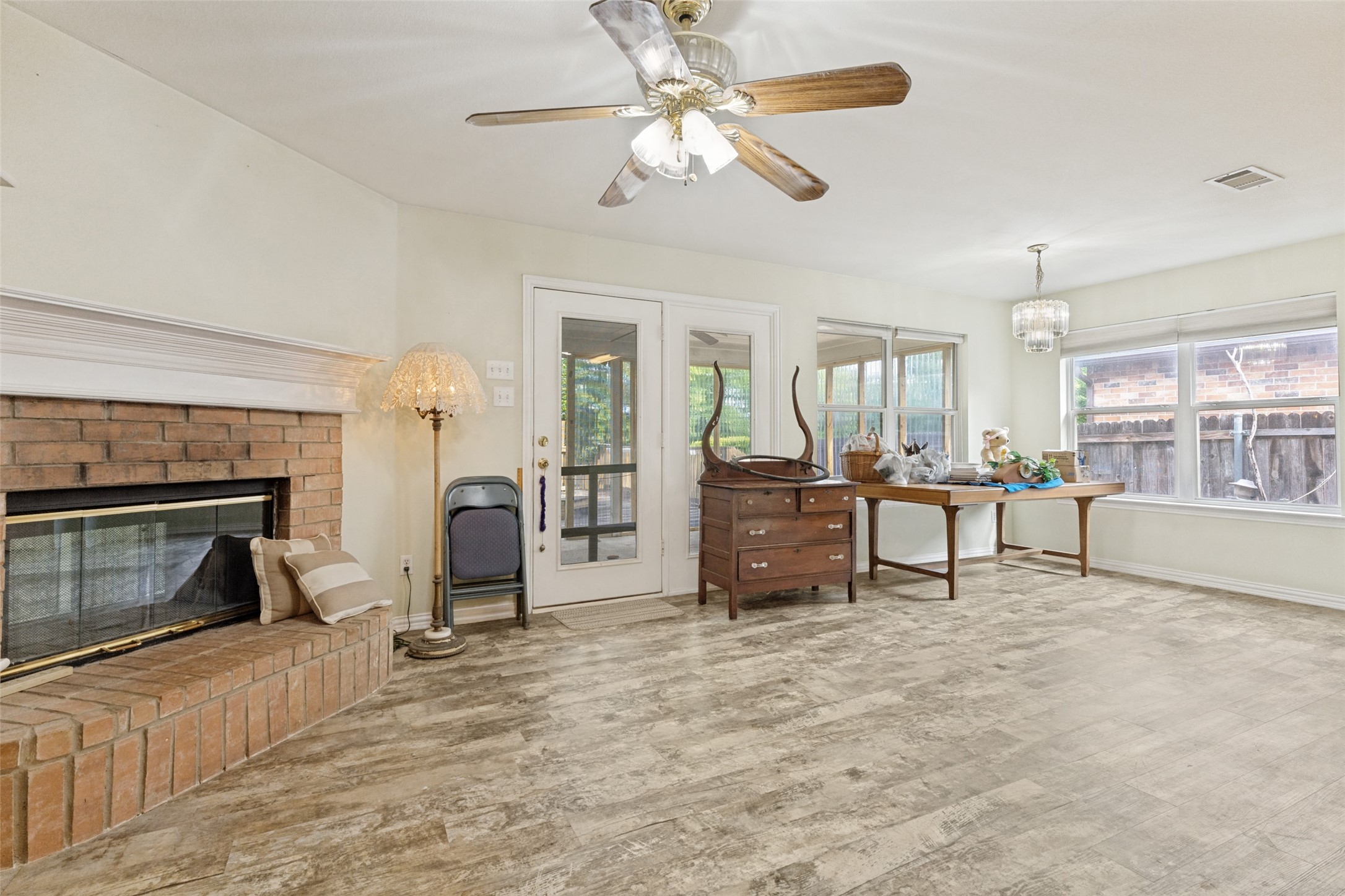 7429 Creekfall Drive Fort Worth TX 76137