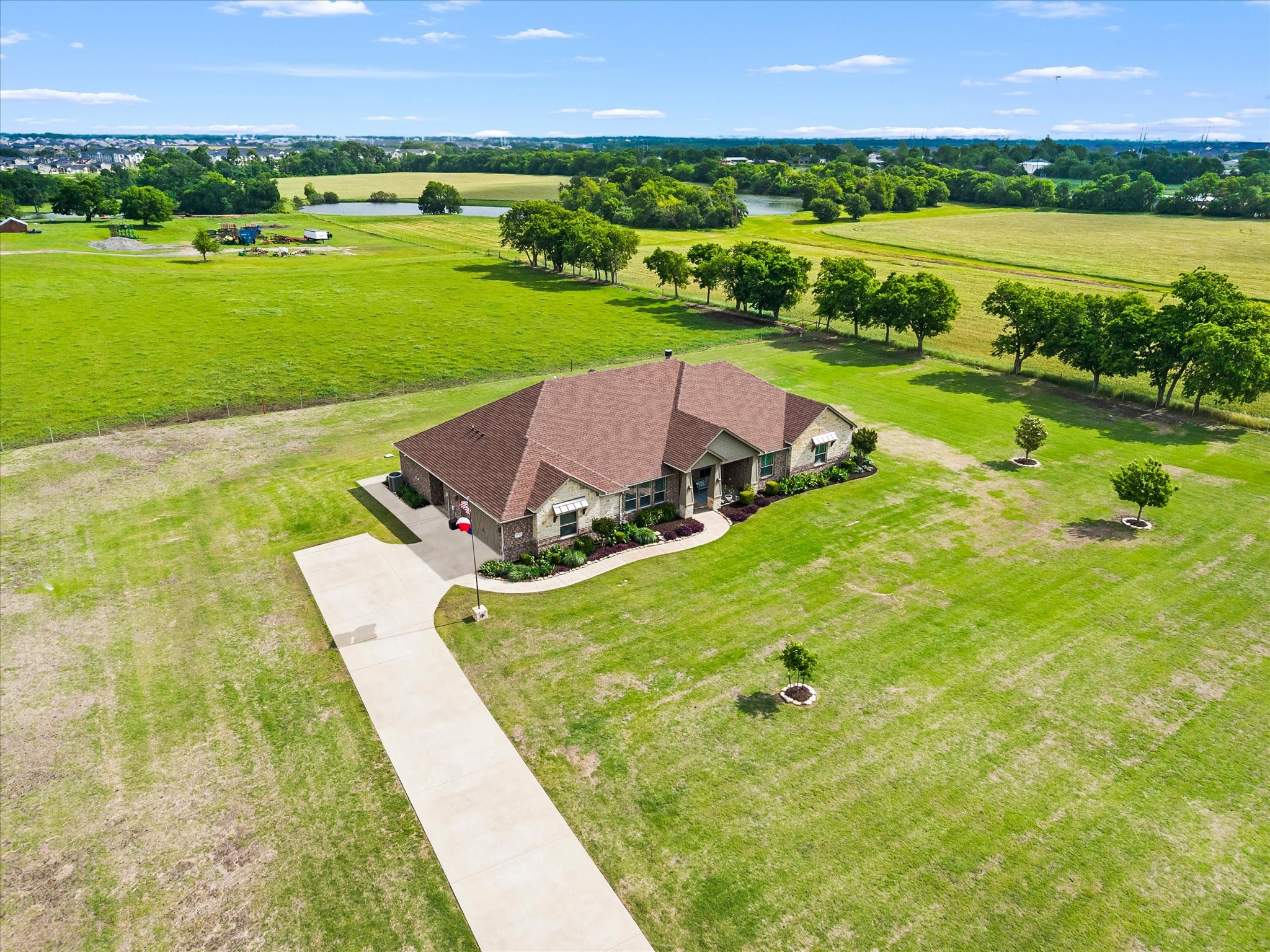 331 Mcclendon Road Lavon TX 75166