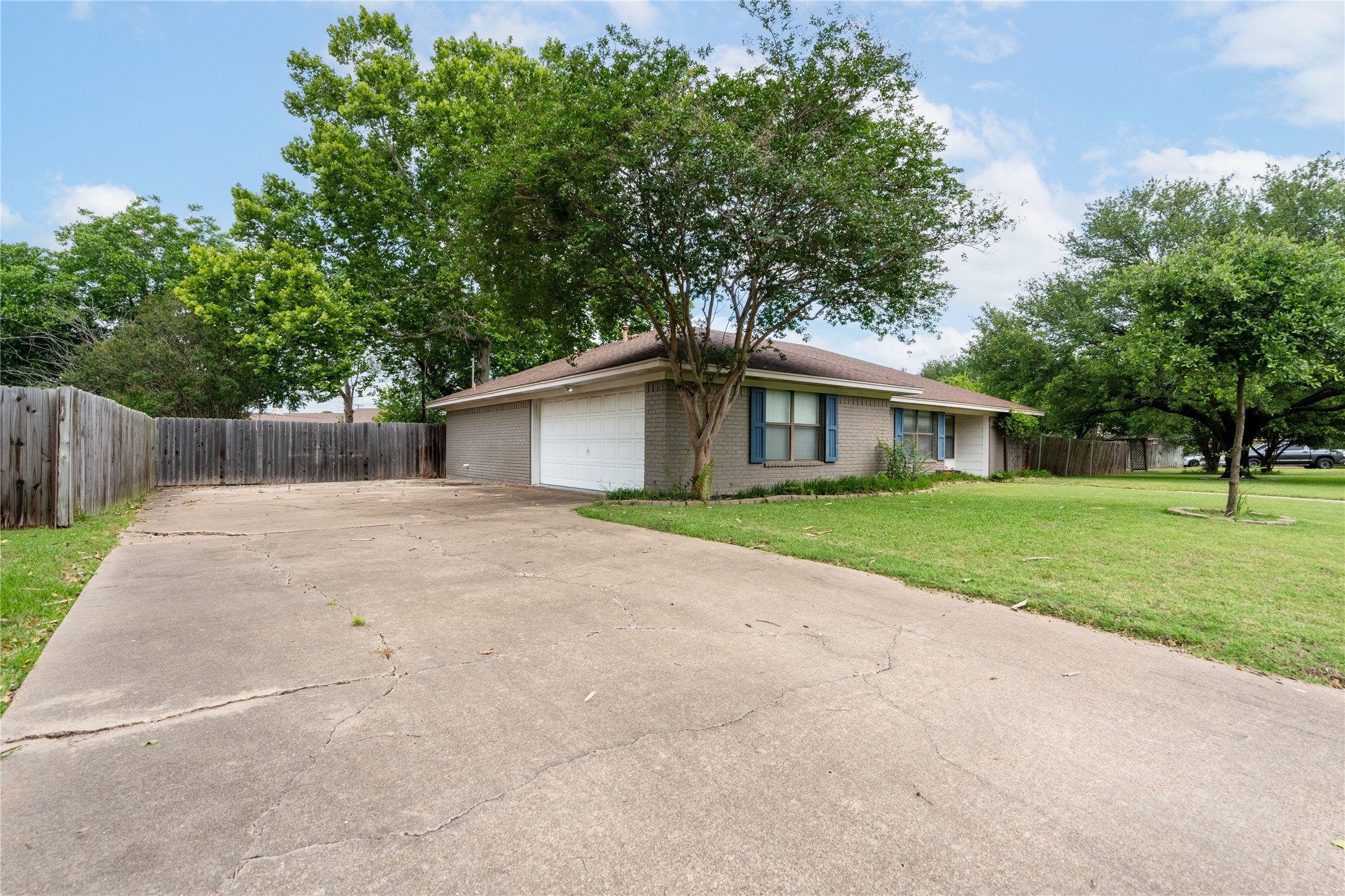 152 Marylee Drive Hewitt TX 76643