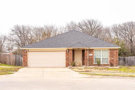 801 Deedee Creek Drive Euless TX 76040