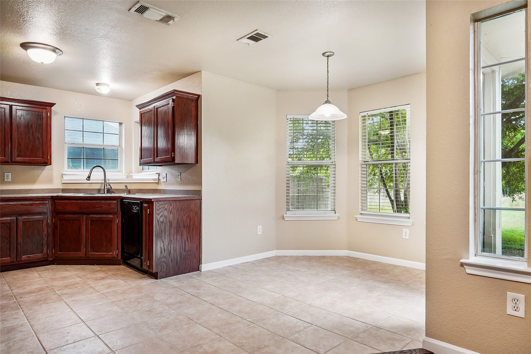 106 Owen Way Waxahachie TX 75165