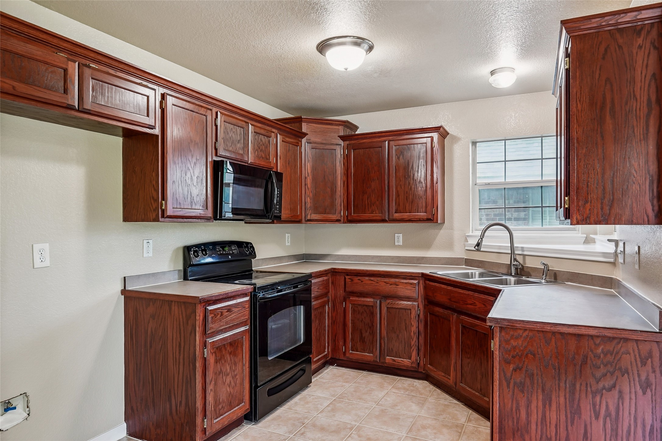 106 Owen Way Waxahachie TX 75165