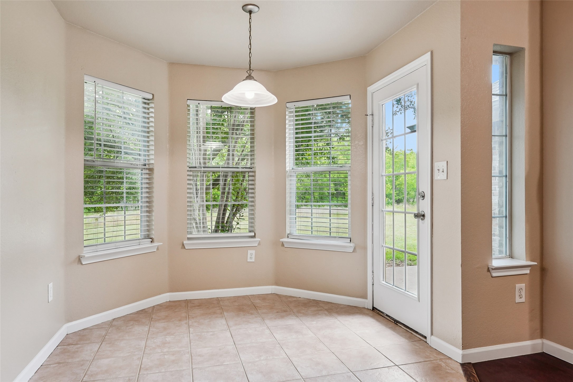 106 Owen Way Waxahachie TX 75165
