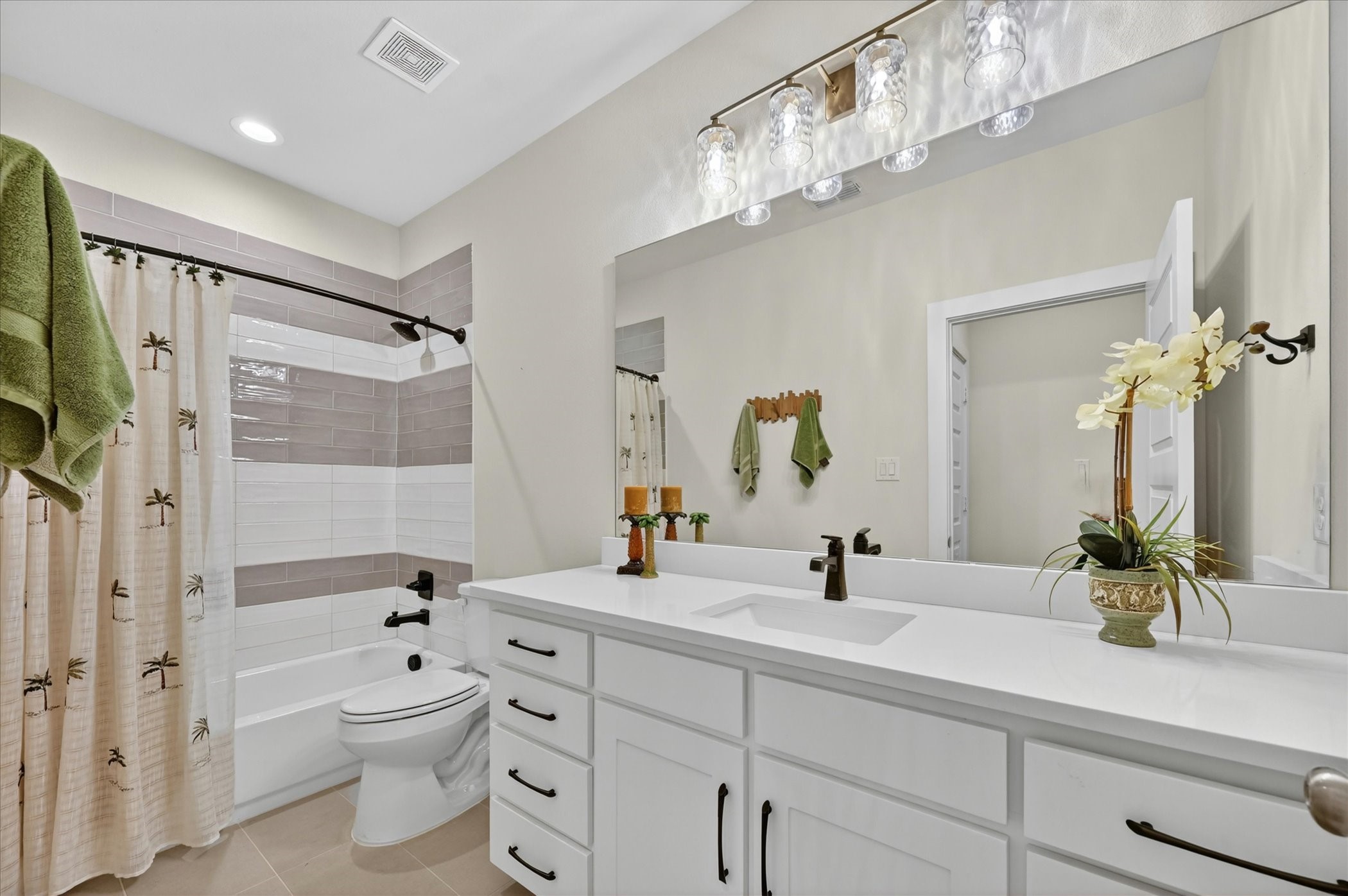 1018 Meadow Bend Loop N Grapevine TX 76051