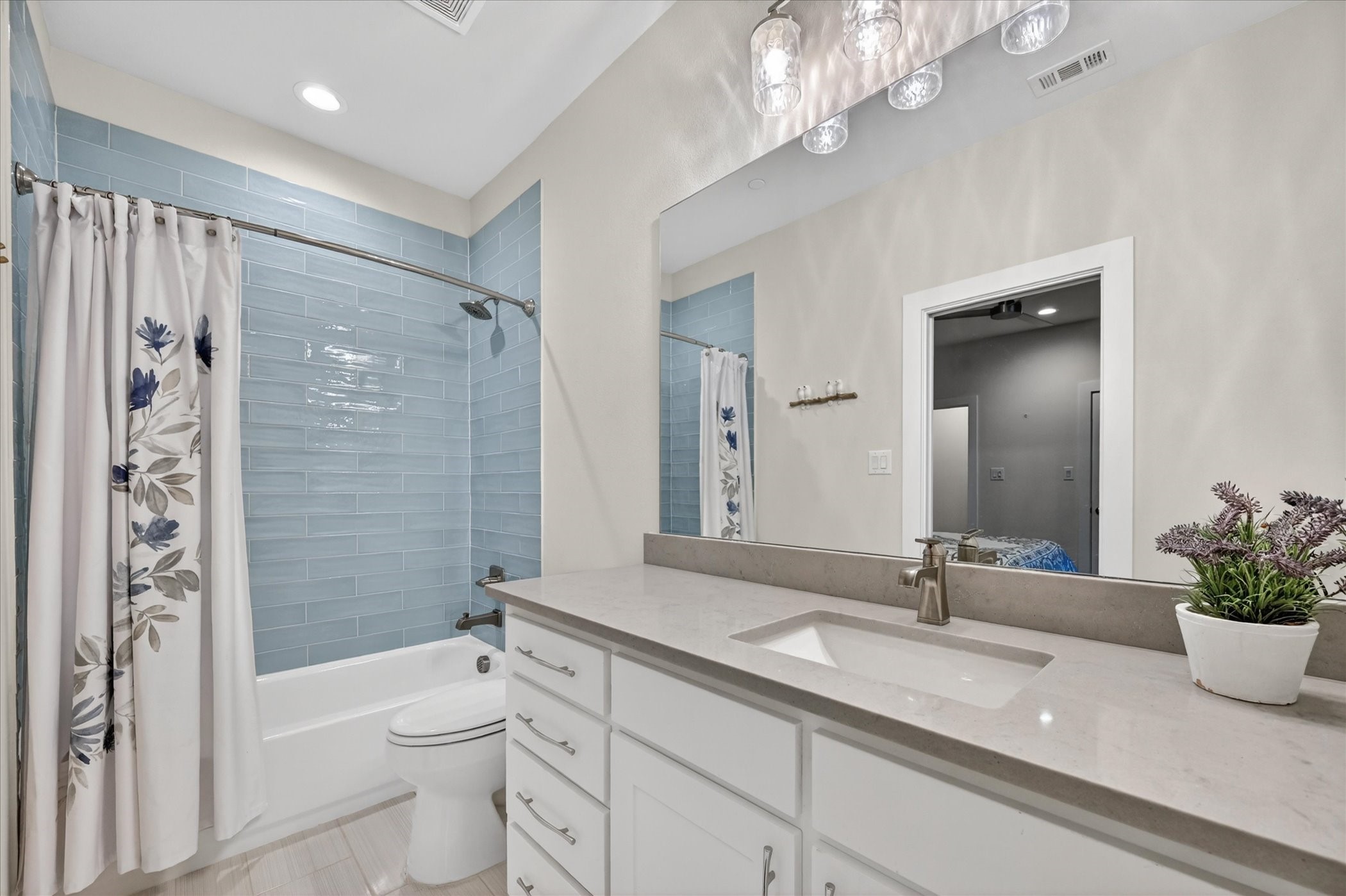 1018 Meadow Bend Loop N Grapevine TX 76051