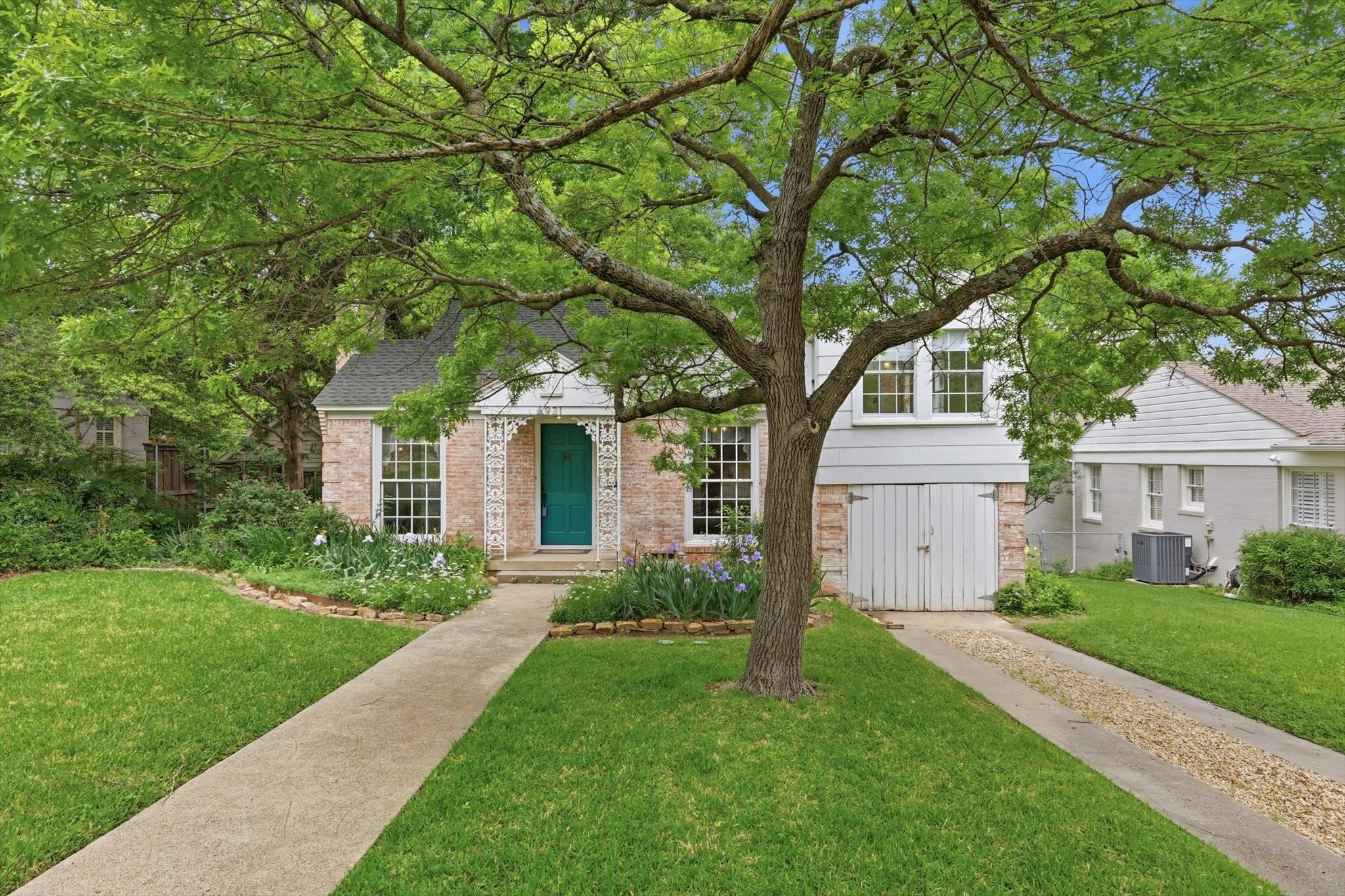 6921 Hammond Avenue Dallas TX 75223