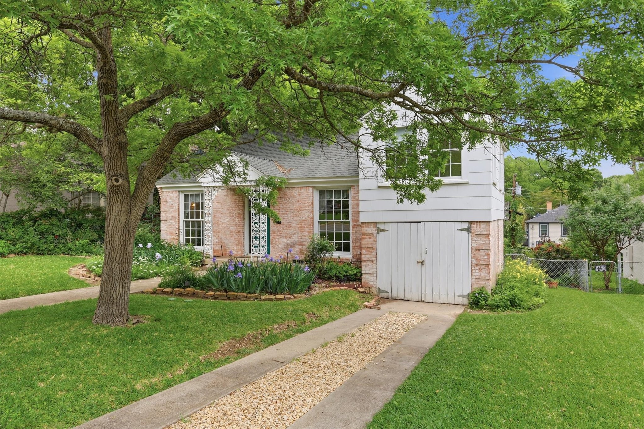 6921 Hammond Avenue Dallas TX 75223