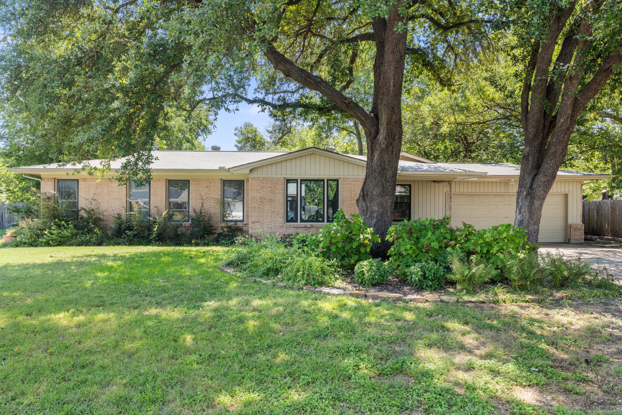 7316 Coronet Avenue North Richland Hills TX 76180