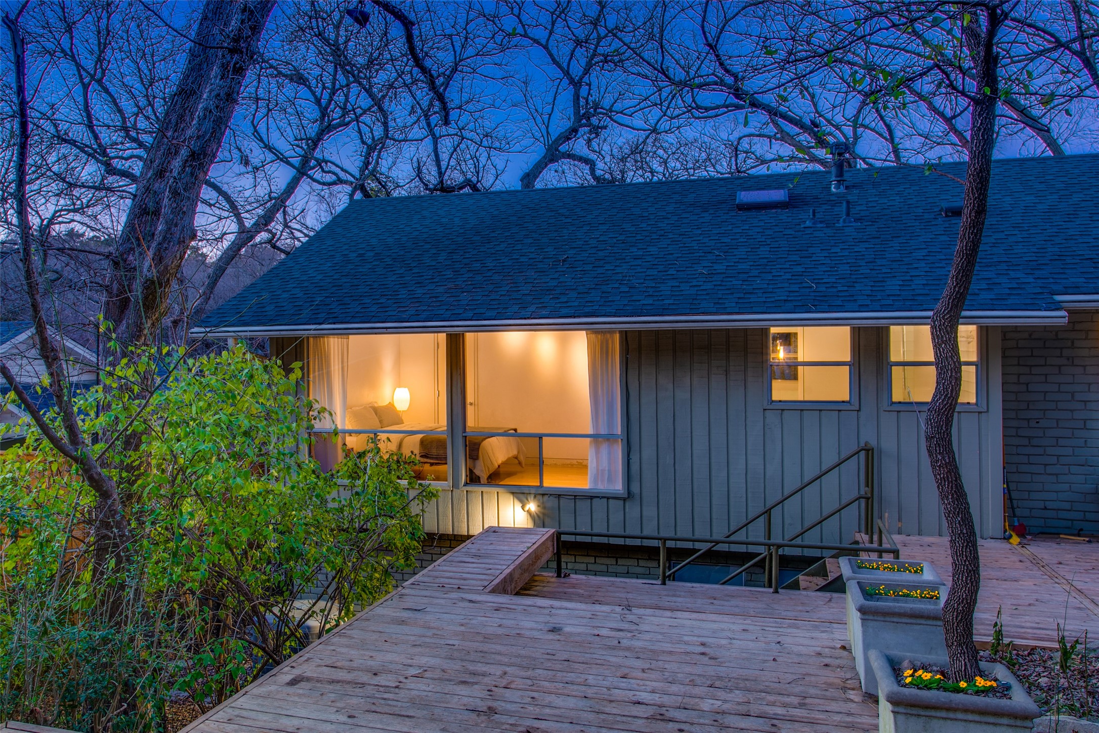 438 W Greenbriar Lane Dallas TX 75208