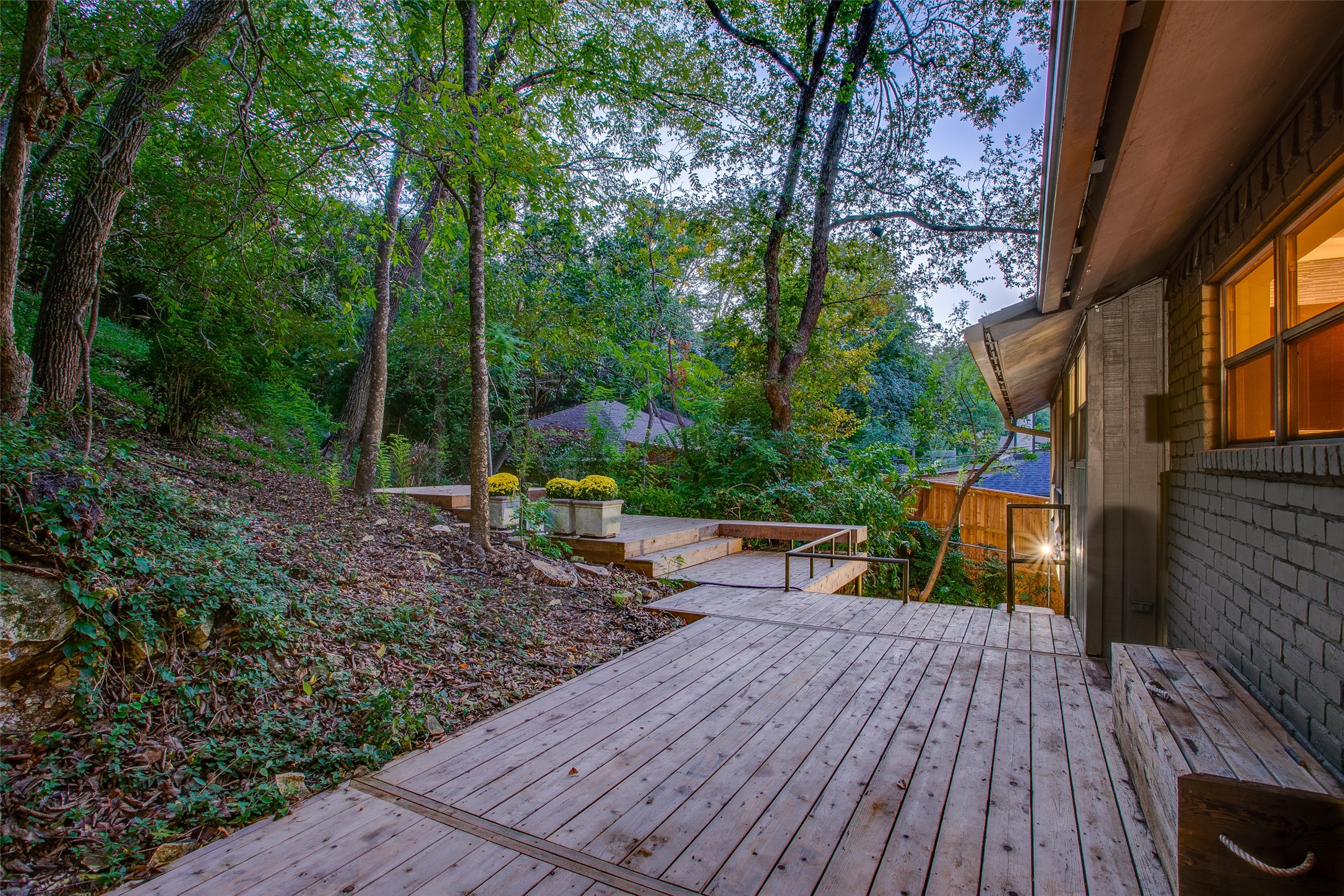 438 W Greenbriar Lane Dallas TX 75208