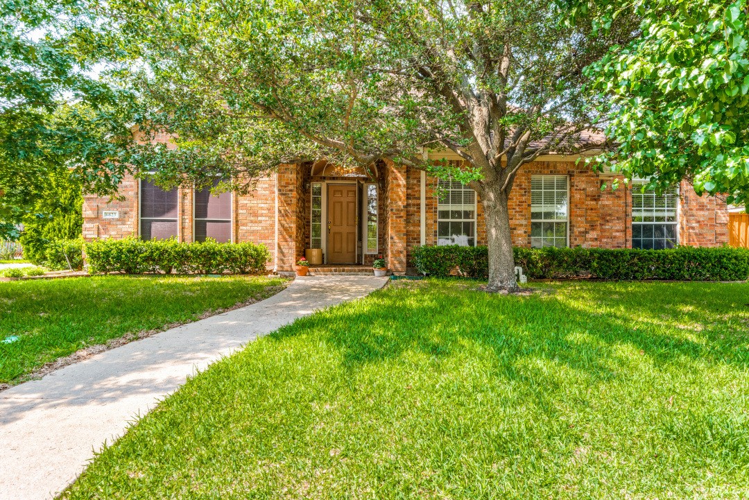 6823 Crestland Avenue Dallas TX 75252